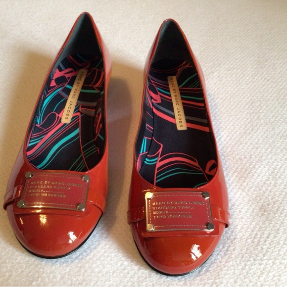 NIB Marc Jacobs red patent leather wedge closed toe shoe 38 & 39 - Picture 3 of 5